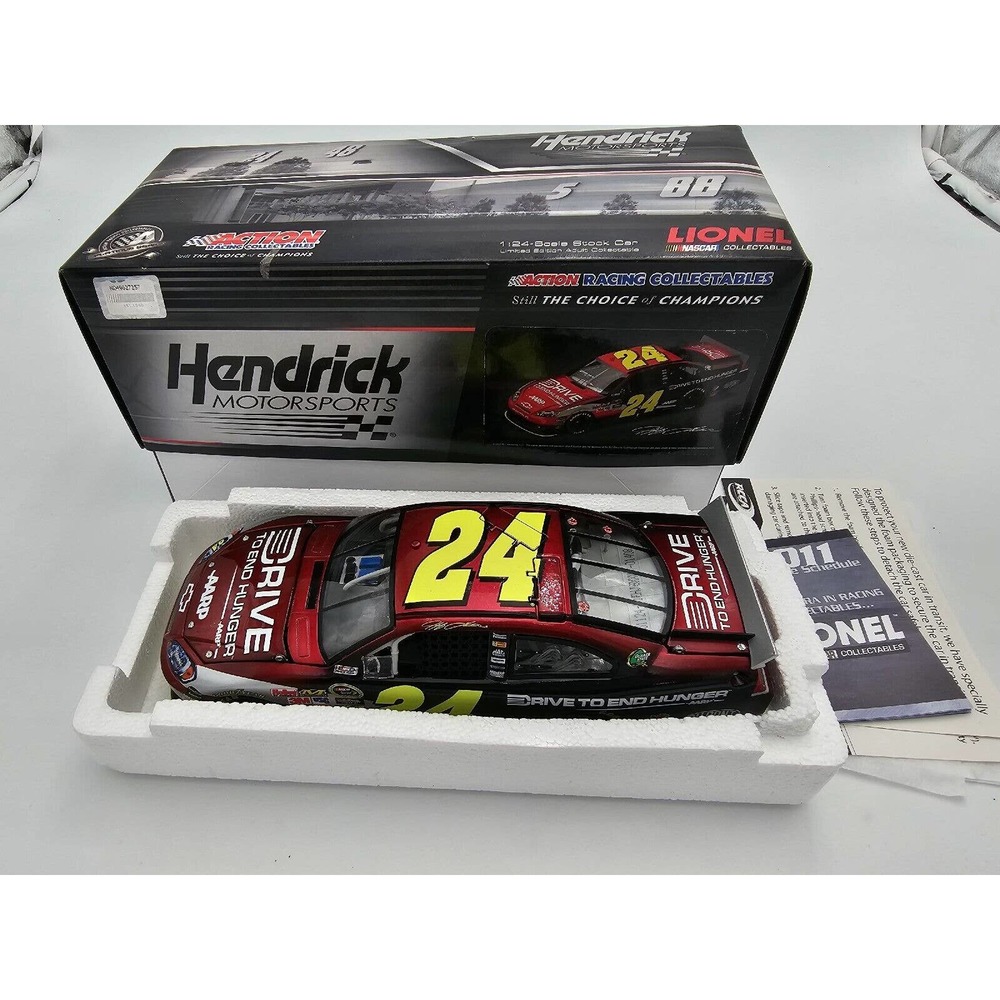 Action Platinum Jeff Gordon #24 AARP Drive To End Hunger 2011 Impala 1:24 NEW